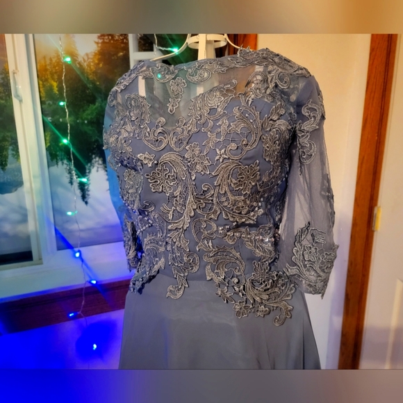 Dresses & Skirts - Holiday or Cocktail Event/Wedding Guest/ Mother of the Bride Dresses!